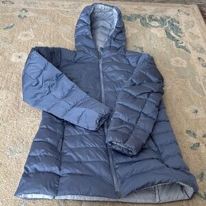 Eddie Bauer Women's Blue Hooded Puffer Jacket